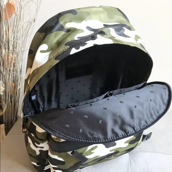Michael kors camo green backpack large nylon - Picture 6 of 8
